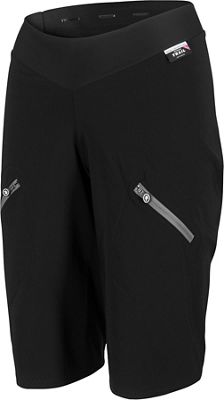 trail cargo shorts assos